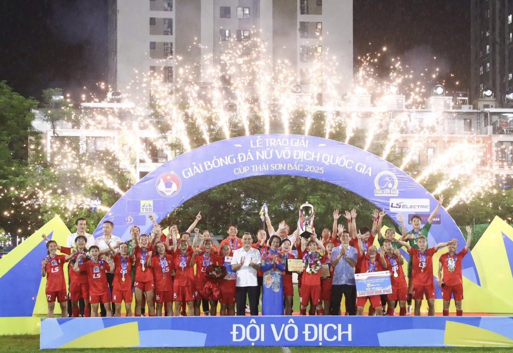 CLB TP.HCM I chính thức bảo vệ thành công ngôi vô địch tại Giải bóng đá nữ Vô địch Quốc gia CLB TP.HCM I chính thức bảo vệ thành công ngôi vô địch tại Giải bóng đá nữ Vô địch Quốc gia