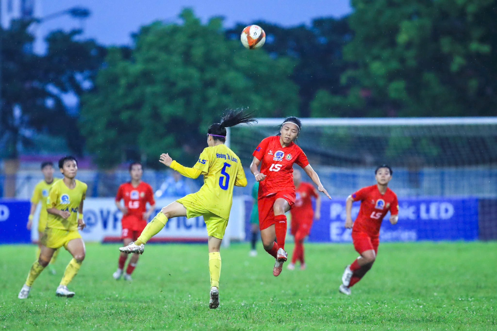 CLB TP.HCM I chính thức bảo vệ thành công ngôi vô địch sau khi cầm hòa trước CLB Hà Nội. Ảnh : VFF