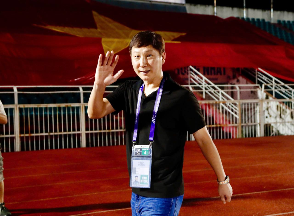 Ban Huấn Luyện và các cầu thủ đội tuyển Việt Nam sẽ có rất nhiều điều phải làm để khắc phục và chuẩn bị thật tốt cho các trận đấu sắp tới. Ảnh : VFF